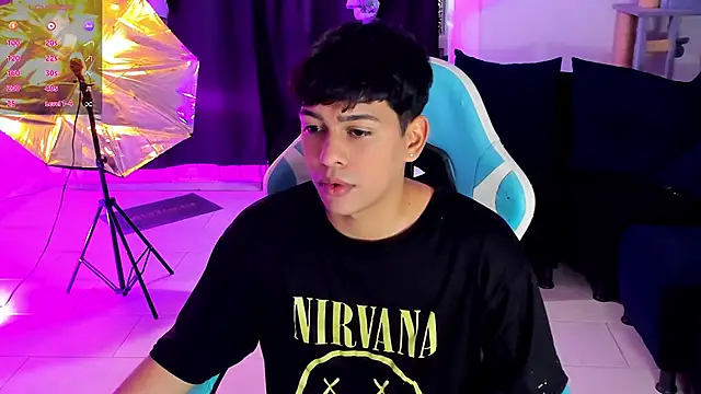 Franco Rizzo  online show from November 19, 2025, 12:32 am