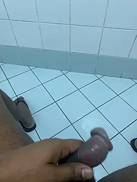 Snapshot of SLhotman chatting on March 13, 2025, 4:05 am SLhotman online show from March 13, 2025, 4:05 am