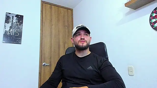 Snapshot of AndrewDiaz chatting on September 28, 2025, 6:52 am AndrewDiaz online show from September 28, 2025, 6:52 am