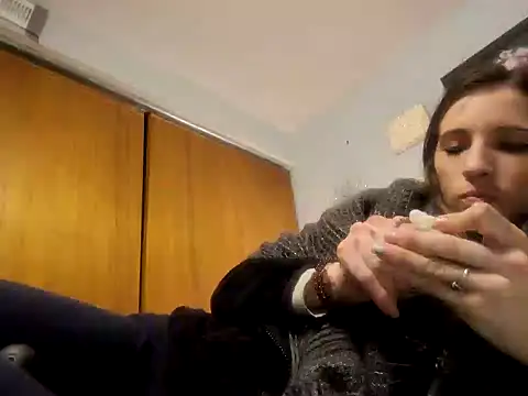 Snapshot of SmokeShow686 chatting on December 18, 2024, 9:29 pm SmokeShow686 online show from December 18, 2024, 9:29 pm