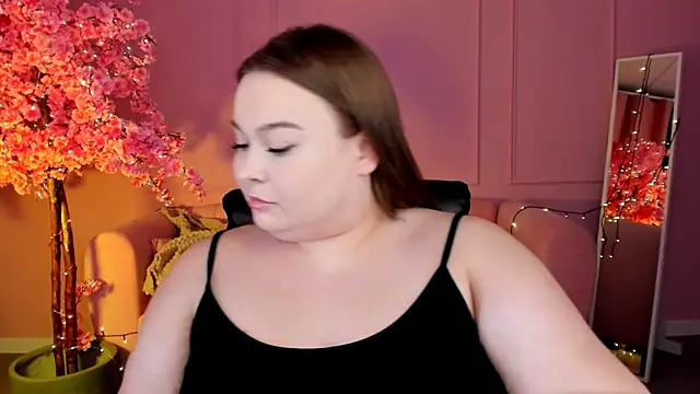 Snapshot of KimberlyMaran chatting on December 28, 2024, 12:13 pm KimberlyMaran online show from December 28, 2024, 12:13 pm