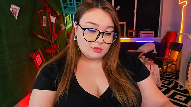 Snapshot of KimberlyMaran chatting on February 22, 2025, 12:19 pm KimberlyMaran online show from February 22, 2025, 12:19 pm