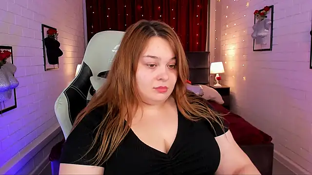 Snapshot of KimberlyMaran chatting on March 7, 2025, 9:18 am KimberlyMaran online show from March 7, 2025, 9:18 am