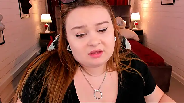 Snapshot of KimberlyMaran chatting on March 8, 2025, 12:41 pm KimberlyMaran online show from March 8, 2025, 12:41 pm