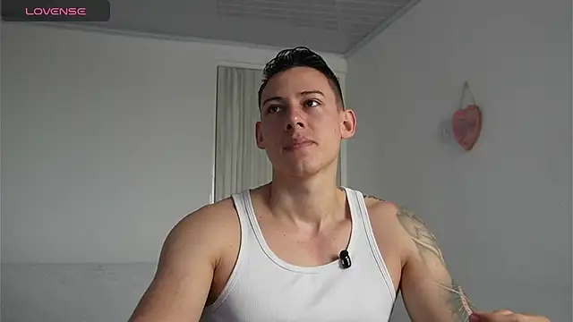 Muscle King Cum online show from April 14, 2026, 1:39 pm
