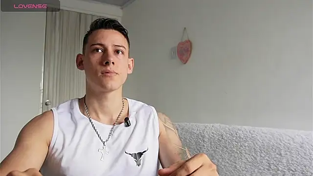 Muscle King Cum online show from April 20, 2026, 2:53 pm