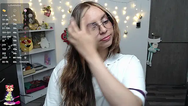 Valery7rose  online show from December 3, 2024, 8:50 pm