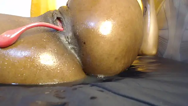 Snapshot of Candiey001 chatting on January 27, 2025, 3:58 am Candiey001 online show from January 27, 2025, 3:58 am