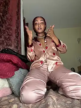 Snapshot of Candiey001 chatting on January 12, 2026, 6:46 pm Candiey001 online show from January 12, 2026, 6:46 pm