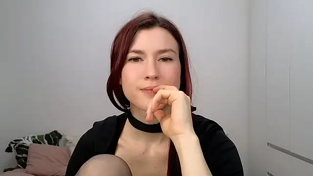 AliciaNewell online show from December 22, 2025, 10:23 am
