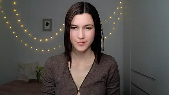 AliciaNewell online show from May 30, 2026, 5:10 pm