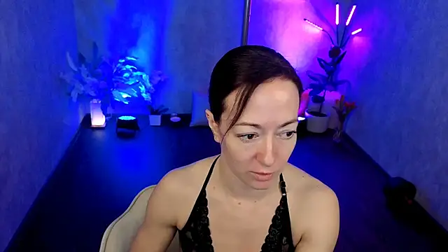 kimberlyray777 online show from March 9, 2026, 6:28 am
