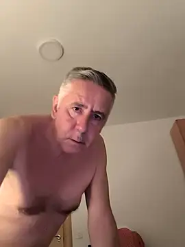 parejamlga58 online show from October 12, 2025, 8:19 pm