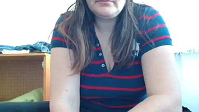 Snapshot of Lucinka1 chatting on February 27, 2026, 8:03 am Lucinka1 online show from February 27, 2026, 8:03 am