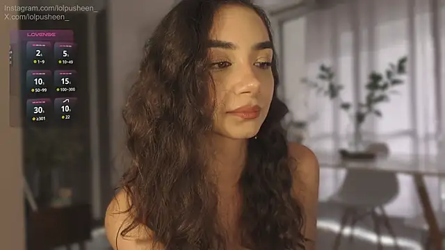 JulietteDee online show from July 7, 2026, 9:41 pm