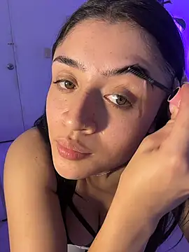 Snapshot of lucianaroy chatting on October 22, 2025, 2:12 am lucianaroy online show from October 22, 2025, 2:12 am