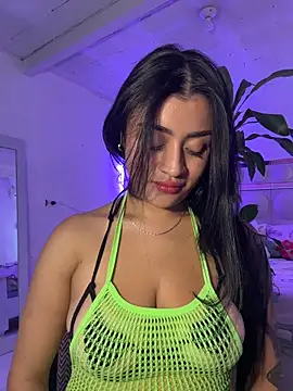 Snapshot of lucianaroy chatting on November 27, 2025, 10:45 pm lucianaroy online show from November 27, 2025, 10:45 pm