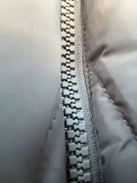 LikaCat online show from November 17, 2025, 3:45 am