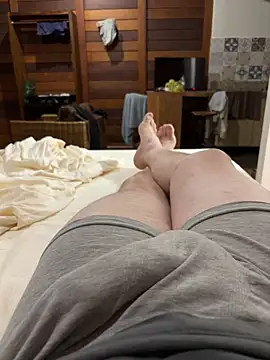 Snapshot of dotlondrina chatting on December 18, 2025, 1:55 am dotlondrina online show from December 18, 2025, 1:55 am