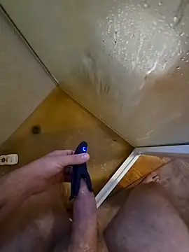 Snapshot of Kyle247@xh chatting on March 3, 2026, 10:26 pm Kyle247xh online show from March 3, 2026, 10:26 pm