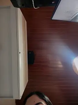 MarianaBenz online show from April 2, 2026, 11:46 pm