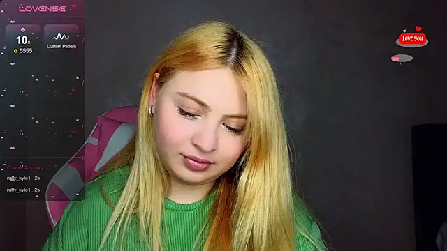 Snapshot of shy_blondiee chatting on March 15, 2025, 11:39 pm shy blondiee online show from March 15, 2025, 11:39 pm