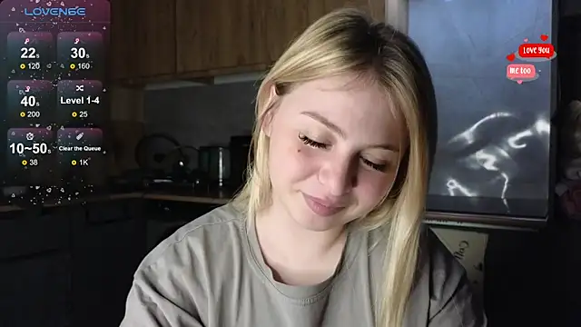 Snapshot of shy_blondiee chatting on May 17, 2026, 9:33 pm shy blondiee online show from May 17, 2026, 9:33 pm