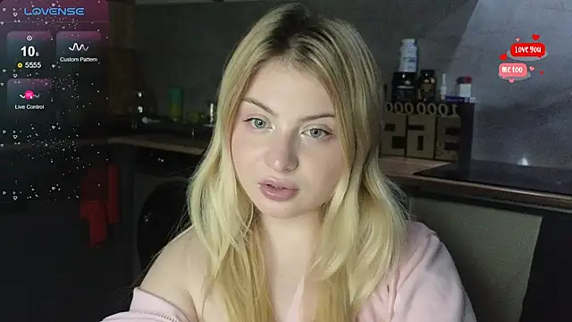 Snapshot of shy_blondiee chatting on May 28, 2026, 10:07 pm shy blondiee online show from May 28, 2026, 10:07 pm