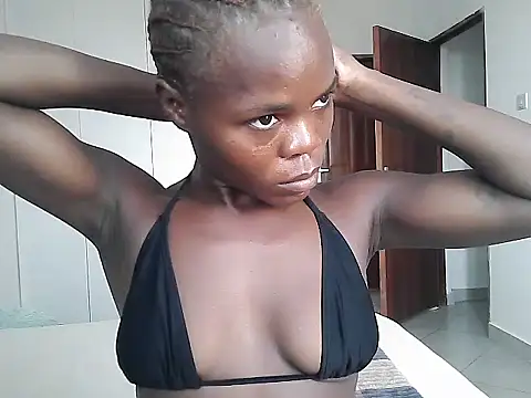 Snapshot of petiteebony_81 chatting on February 15, 2026, 7:05 am petiteebony 81 online show from February 15, 2026, 7:05 am