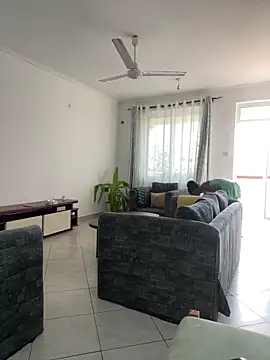 Snapshot of petiteebony_81 chatting on March 4, 2026, 6:30 am petiteebony 81 online show from March 4, 2026, 6:30 am