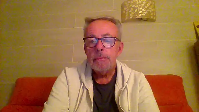 tuggy59 online show from January 14, 2026, 6:19 am