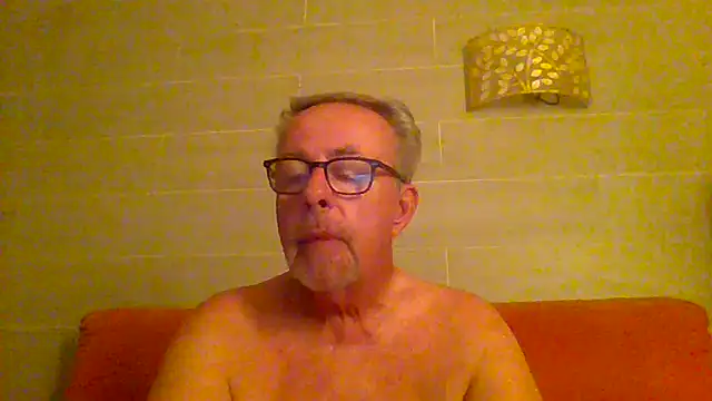 tuggy59 online show from July 18, 2026, 4:16 am
