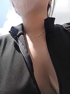 Snapshot of marena_saenz chatting on December 20, 2024, 6:02 pm marena saenz online show from December 20, 2024, 6:02 pm