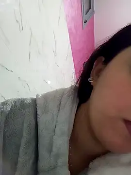 Snapshot of Beerrry chatting on January 15, 2025, 11:30 pm Beerrry online show from January 15, 2025, 11:30 pm
