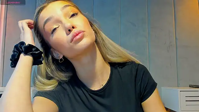 Sassy Teen online show from September 9, 2025, 8:36 am