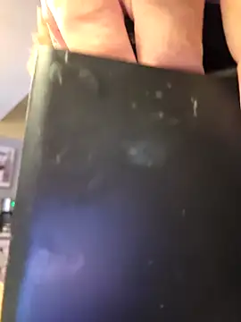 Southern Bella online show from December 3, 2025, 3:32 pm