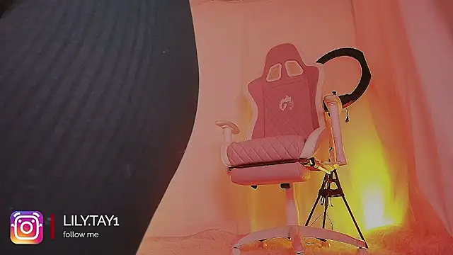 Snapshot of lili_taylor chatting on February 5, 2026, 4:22 pm lili taylor online show from February 5, 2026, 4:22 pm