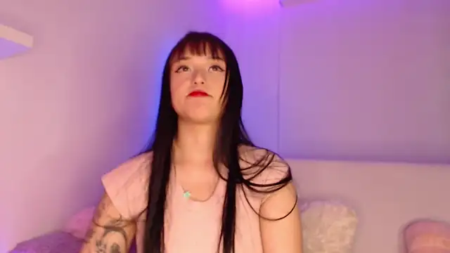 Snapshot of Gloomydoll chatting on December 18, 2024, 4:06 pm Gloomydoll online show from December 18, 2024, 4:06 pm