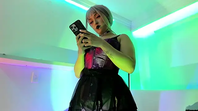 Snapshot of Gloomydoll chatting on February 12, 2025, 8:40 pm Gloomydoll online show from February 12, 2025, 8:40 pm