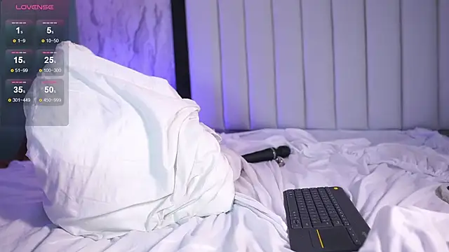 mia colin1  online show from July 2, 2026, 3:23 am