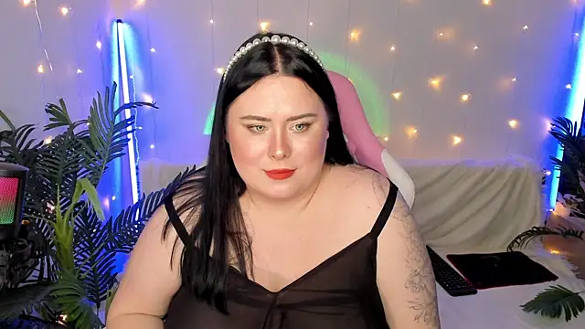 Snapshot of Akemi_BBW chatting on December 24, 2024, 10:06 pm Akemi BBW online show from December 24, 2024, 10:06 pm