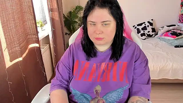 Akemi BBW online show from November 3, 2025, 6:58 am