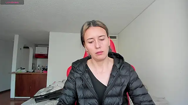 Snapshot of zoe_jeane_beker chatting on March 11, 2026, 10:27 pm zoe jeane beker online show from March 11, 2026, 10:27 pm