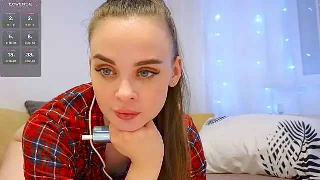 Snapshot of KristenSayles chatting on December 25, 2024, 11:31 pm KristenSayles online show from December 25, 2024, 11:31 pm