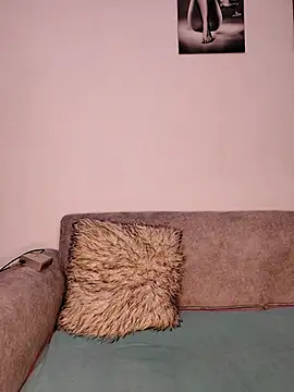 bebygirl143s online show from September 28, 2025, 9:31 pm