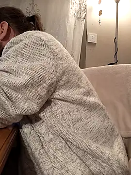 teekoine1 online show from October 17, 2025, 9:28 pm