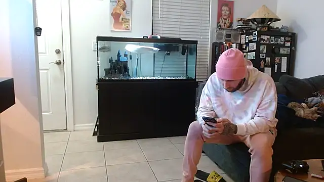 Snapshot of bobbybacala91 chatting on January 9, 2025, 5:23 am bobbybacala91 online show from January 9, 2025, 5:23 am