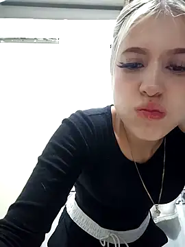 Snapshot of eva-2023 chatting on January 20, 2025, 12:25 am eva-2023 online show from January 20, 2025, 12:25 am