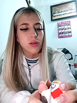 Snapshot of eva-2023 chatting on March 9, 2025, 2:07 am eva-2023 online show from March 9, 2025, 2:07 am