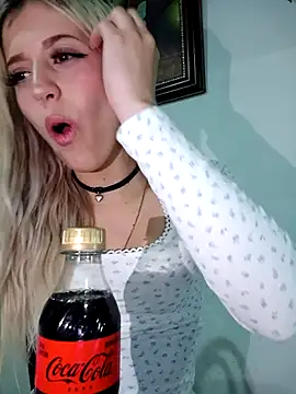 Snapshot of eva-2023 chatting on March 14, 2025, 1:48 am eva-2023 online show from March 14, 2025, 1:48 am